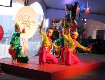 photo: Malaysian folk dancers, an English lesson on the word 